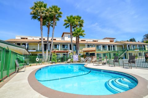 Facade/entrance, Swimming pool, Swimming pool