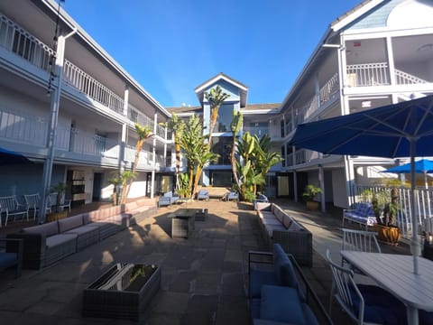 Inner courtyard view