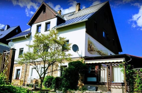 Property building, Day, Summer