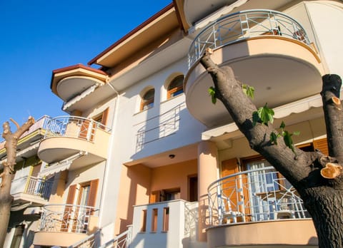 Property building, Balcony/Terrace