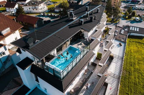 Property building, Swimming pool, Open Air Bath