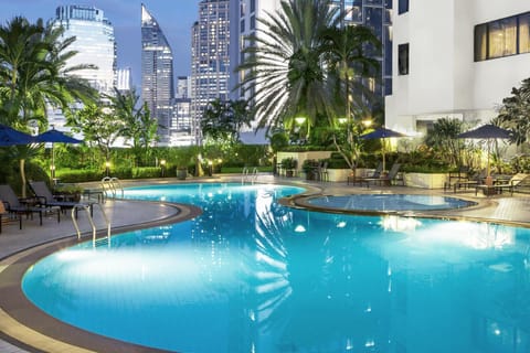 Swimming pool