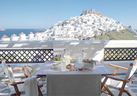 Nearby landmark, View (from property/room), Balcony/Terrace, Food and drinks, Sea view