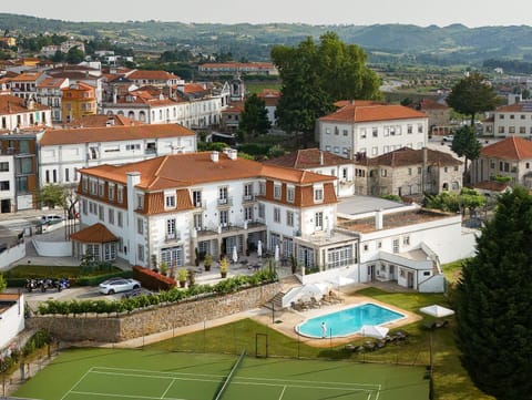 Property building, Day, Natural landscape, Bird's eye view, Pool view