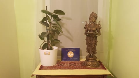 Lobby or reception, Certificate/Award