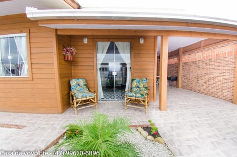 Patio, Facade/entrance, Quiet street view