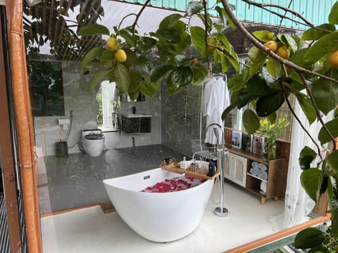 Hot Tub, Hot Tub, Bath