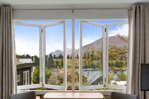 Garden view, Lake view, Mountain view