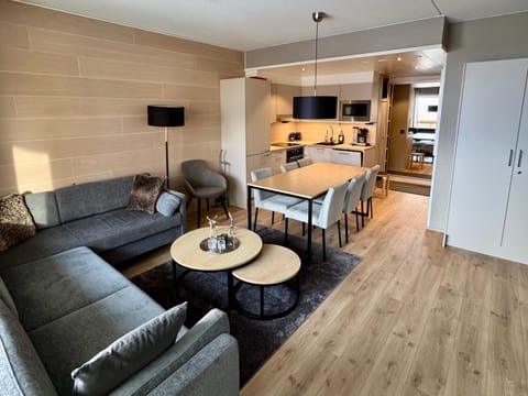 Communal lounge/ TV room, Kitchen or kitchenette, Dining area