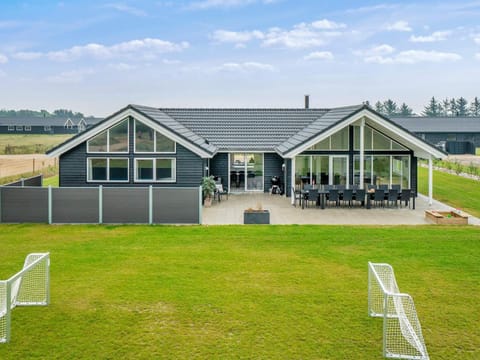 Property building, View (from property/room)