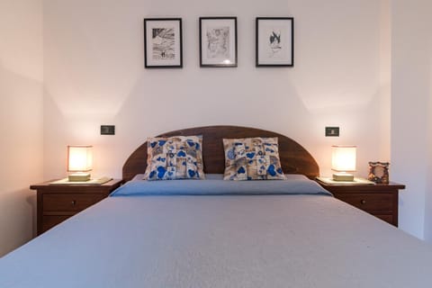 Patio, Living room, Seating area, Dining area, Bedroom