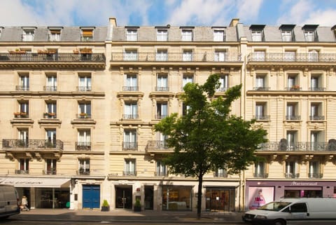 Facade/entrance, People, Balcony/Terrace, Lobby or reception, Parking