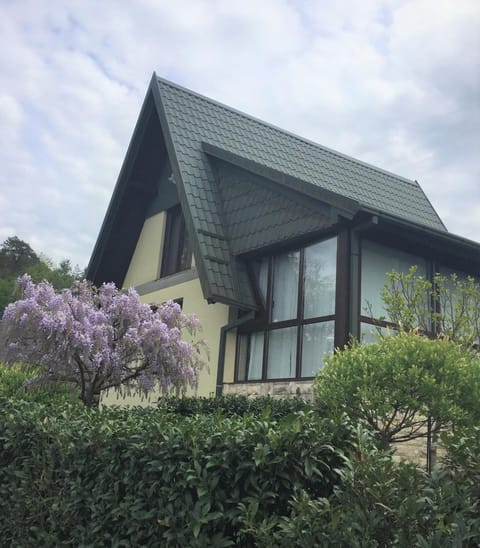Property building, Staff