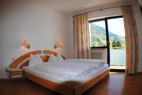 Residence Andrea Apartment hotel in Algund