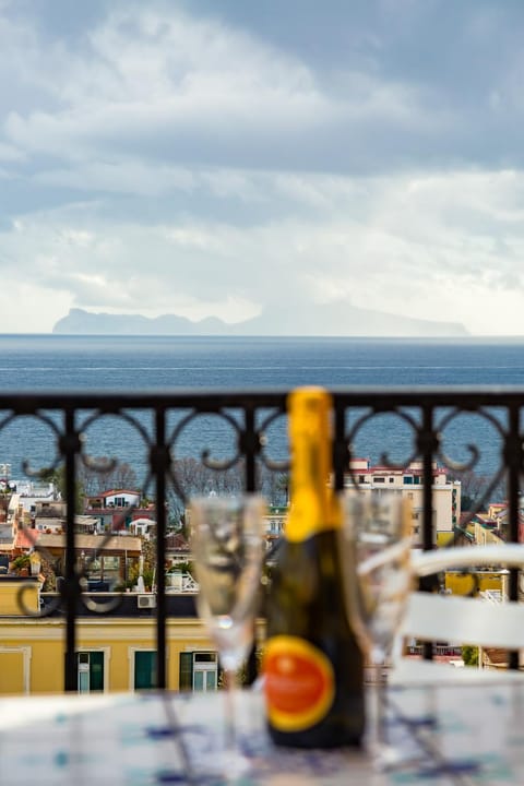Natural landscape, Balcony/Terrace, Sea view