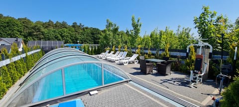 Pool view, Swimming pool, sunbed