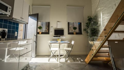 Communal lounge/ TV room, TV and multimedia, Living room, Dining area, kitchen