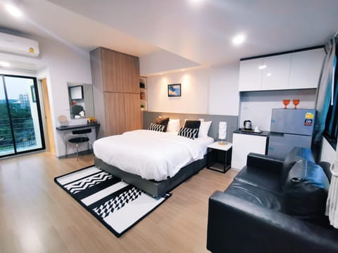 Bed, Photo of the whole room