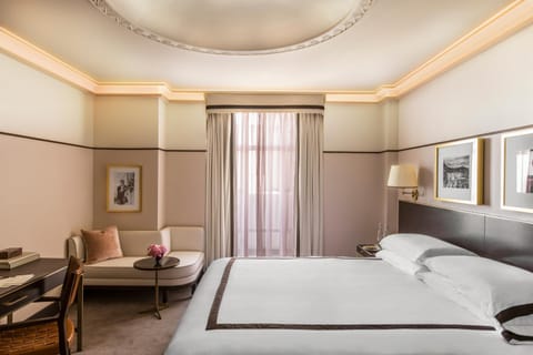 Seating area, Bedroom