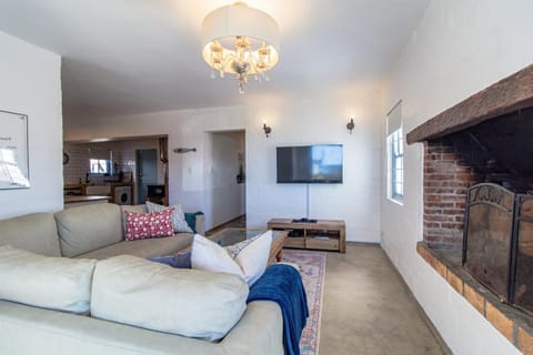 Living room, fireplace