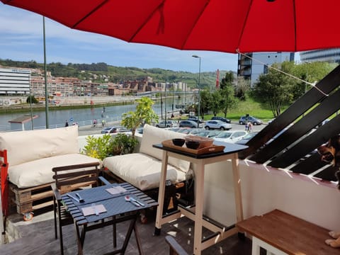 View (from property/room), Balcony/Terrace, River view