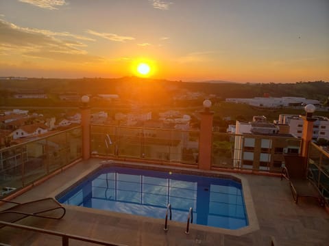 City view, Pool view