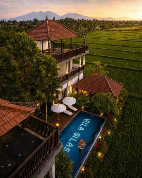 Property building, Garden, Garden view, Mountain view, Sunset