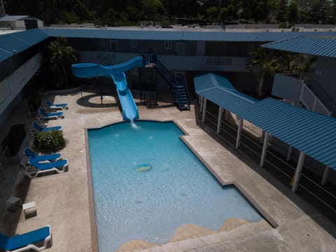 Pool view, children