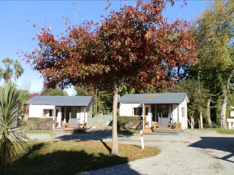Property building, Day