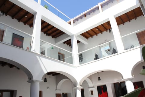 Property building, Day