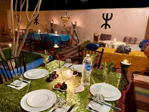 Restaurant/places to eat, Food and drinks, Food