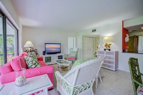 Mariner Pointe #521 House in Sanibel Island