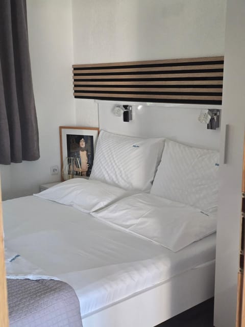 Luxury Apartments Silva with sea view Apartment hotel in Okrug Gornji