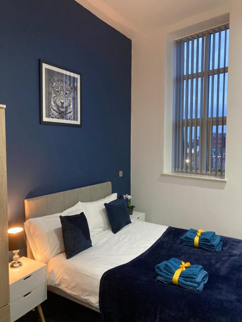 Central Doncaster 1BED 1BATH Pent-Apartment Apartment in Doncaster