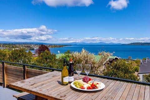 BBQ facilities, Balcony/Terrace, Balcony/Terrace, Lake view, Mountain view
