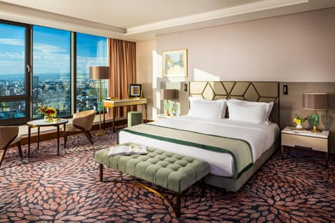 Bedroom, City view, Mountain view