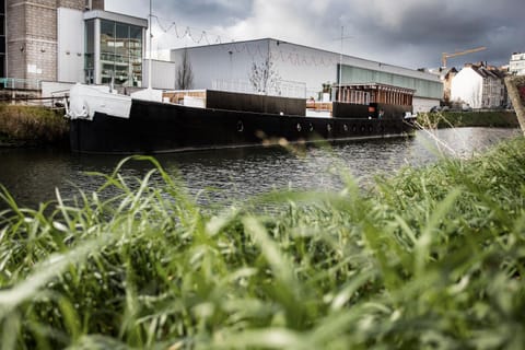 Juno Boat Docked boat in Ghent