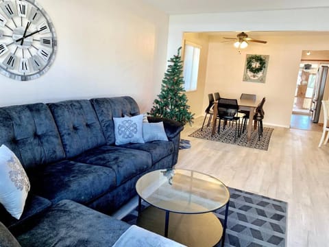 Pet Friendly Sleeps 12 near Garden of the Gods AF Villa in Colorado Springs