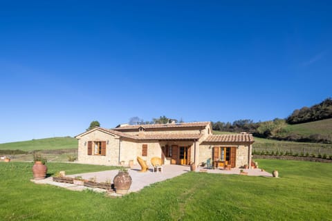 Property building, Facade/entrance, Natural landscape, Garden