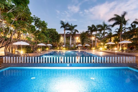 Swimming pool