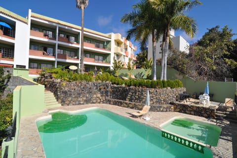 Facade/entrance, Decorative detail, Garden view, Pool view, Swimming pool