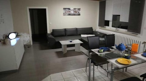 Other, Photo of the whole room