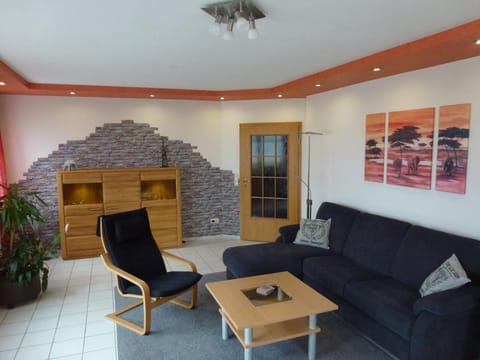 Living room, Photo of the whole room