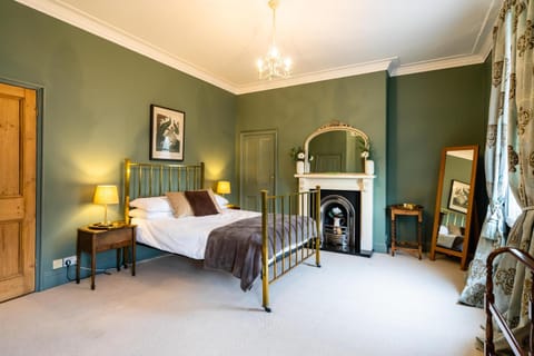 Bed, Photo of the whole room, Bedroom, flat iron