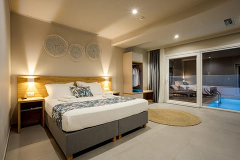 Night, Photo of the whole room