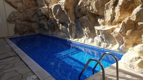 Top floor 2 bedroom apartment E101, 3 pools, sea view, FREE WIFI Apartment in Peyia