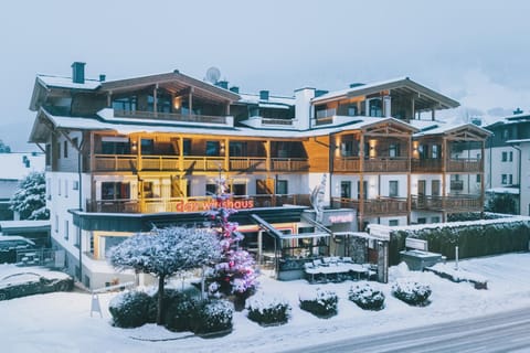 Auhof Wirtshaus & Suiten Apartment hotel in Piesendorf