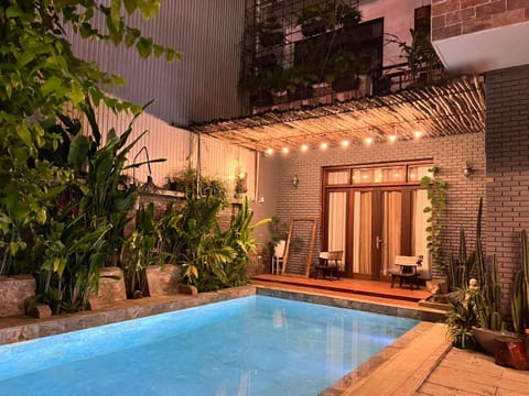 Property building, Swimming pool