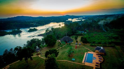 Property building, Natural landscape, Bird's eye view, Landmark view, Swimming pool, Sunrise, Sunset