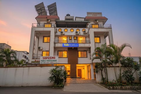 Property building, Facade/entrance